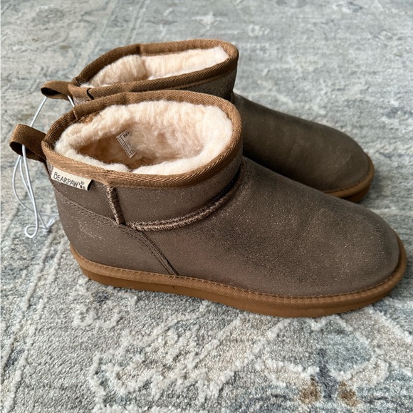 NWT BearPaw Gold Metallic Booties - Picture 8 of 9